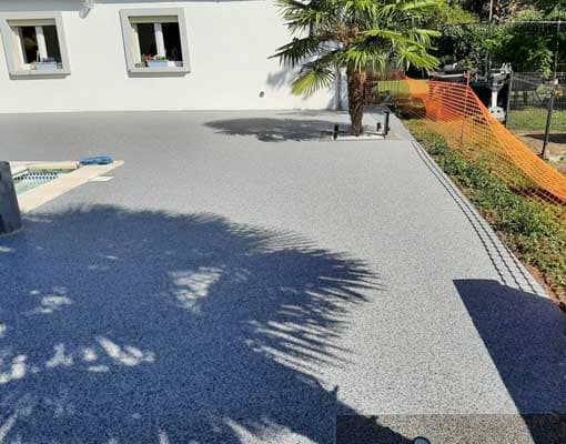 découvrez nos terrasses en résine alliant élégance et durabilité pour sublimer votre extérieur avec style et résistance.