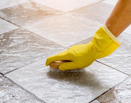 découvrez nos services professionnels de travaux en carrelage pour embellir et rénover vos sols et murs avec qualité et précision.