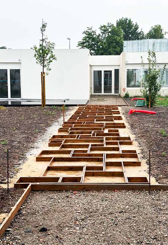 découvrez nos services professionnels pour vos travaux extérieurs : aménagement, rénovation, et entretien afin de valoriser votre espace extérieur avec qualité et savoir-faire.