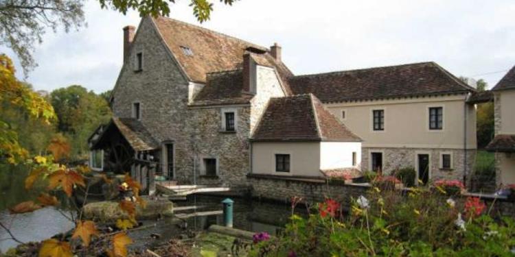 découvrez varennes-jarcy (91480), un village agréable alliant charme rural et qualité de vie, idéal pour une escapade ou une vie paisible.