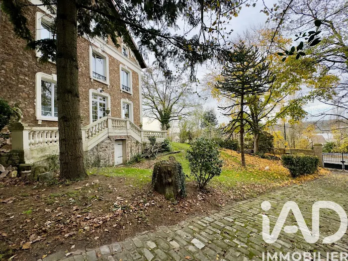 découvrez les atouts clés de villebon-sur-yvette (91140) : qualité de vie, infrastructures modernes, espaces verts et dynamisme économique.