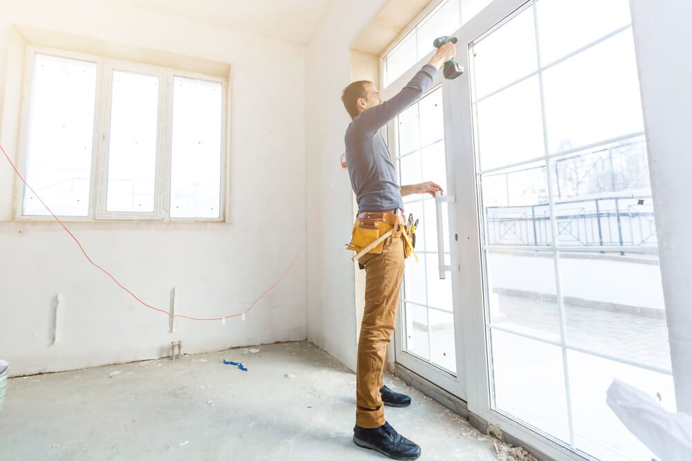 trouvez un vitrier pas cher à paris pour des interventions rapides et de qualité. devis gratuit et prix compétitifs garantis pour tous vos travaux de vitrerie.