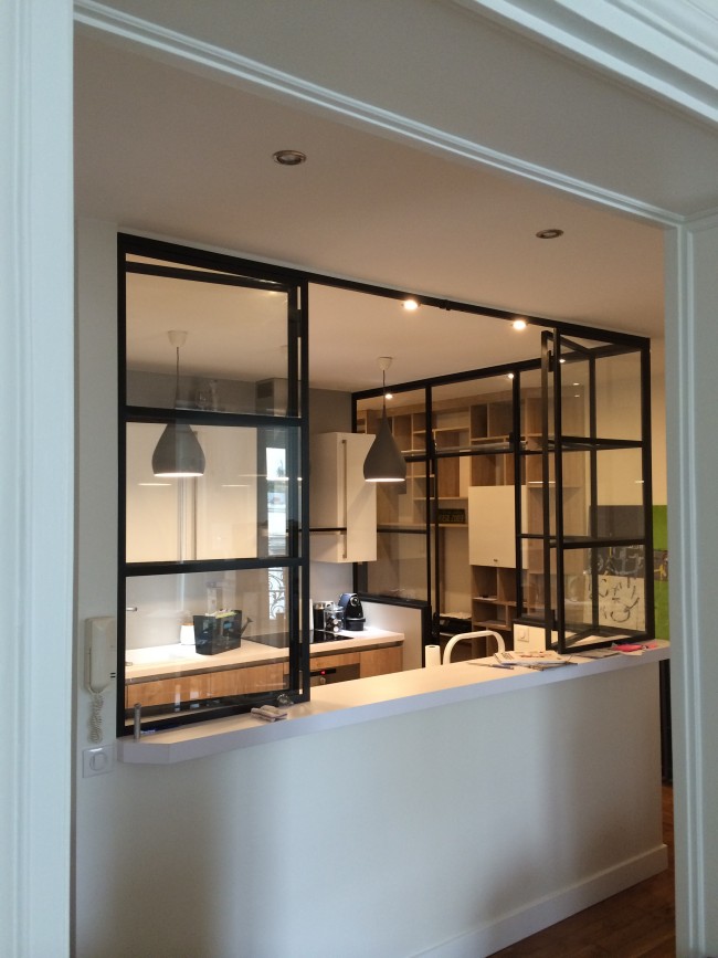 découvrez comment abattre un mur porteur soi-même en toute sécurité, avec des conseils pratiques, les étapes clés et les précautions indispensables pour réussir votre projet de rénovation.