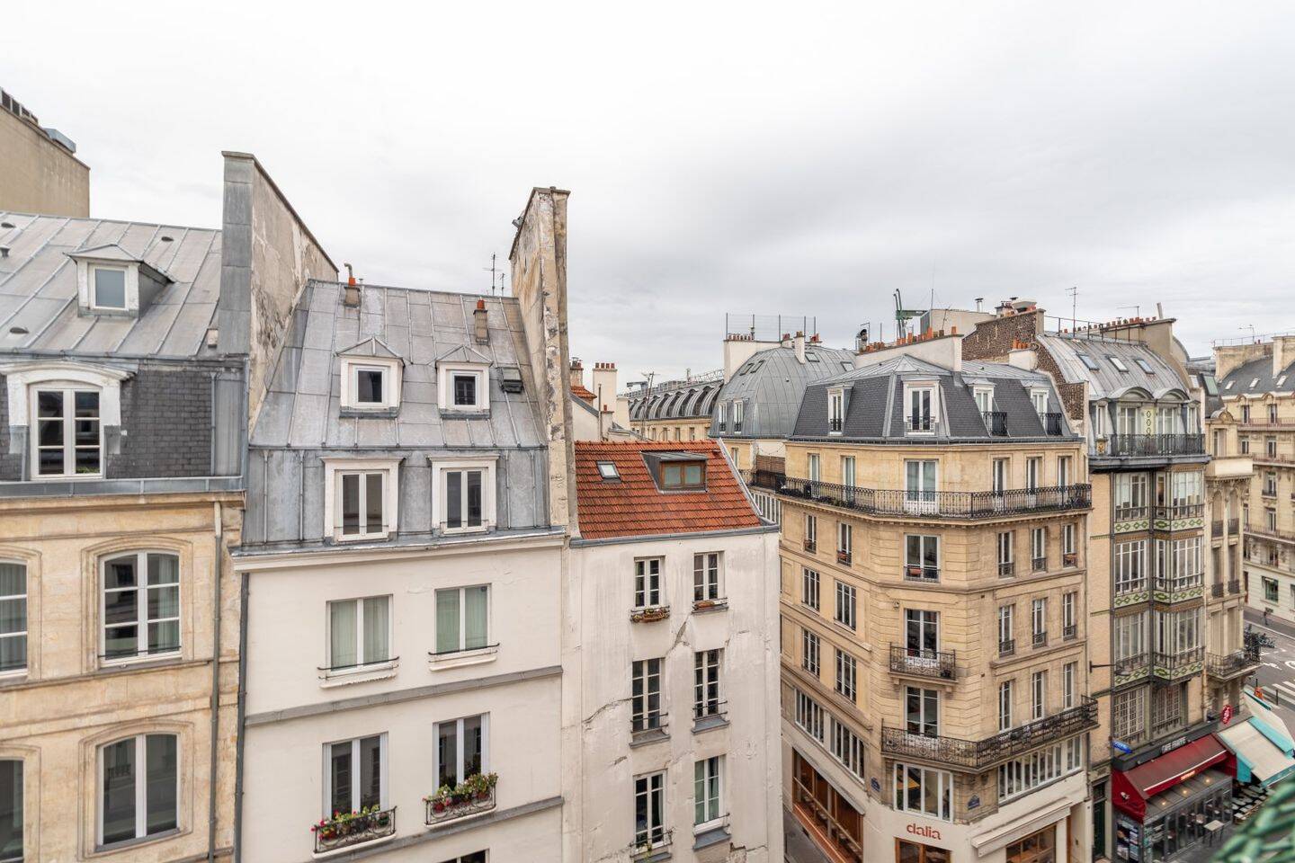 découvrez notre sélection d'appartements 2 pièces à rénover à paris pour 2025. idéal pour investir ou créer votre espace sur-mesure au cœur de la capitale.