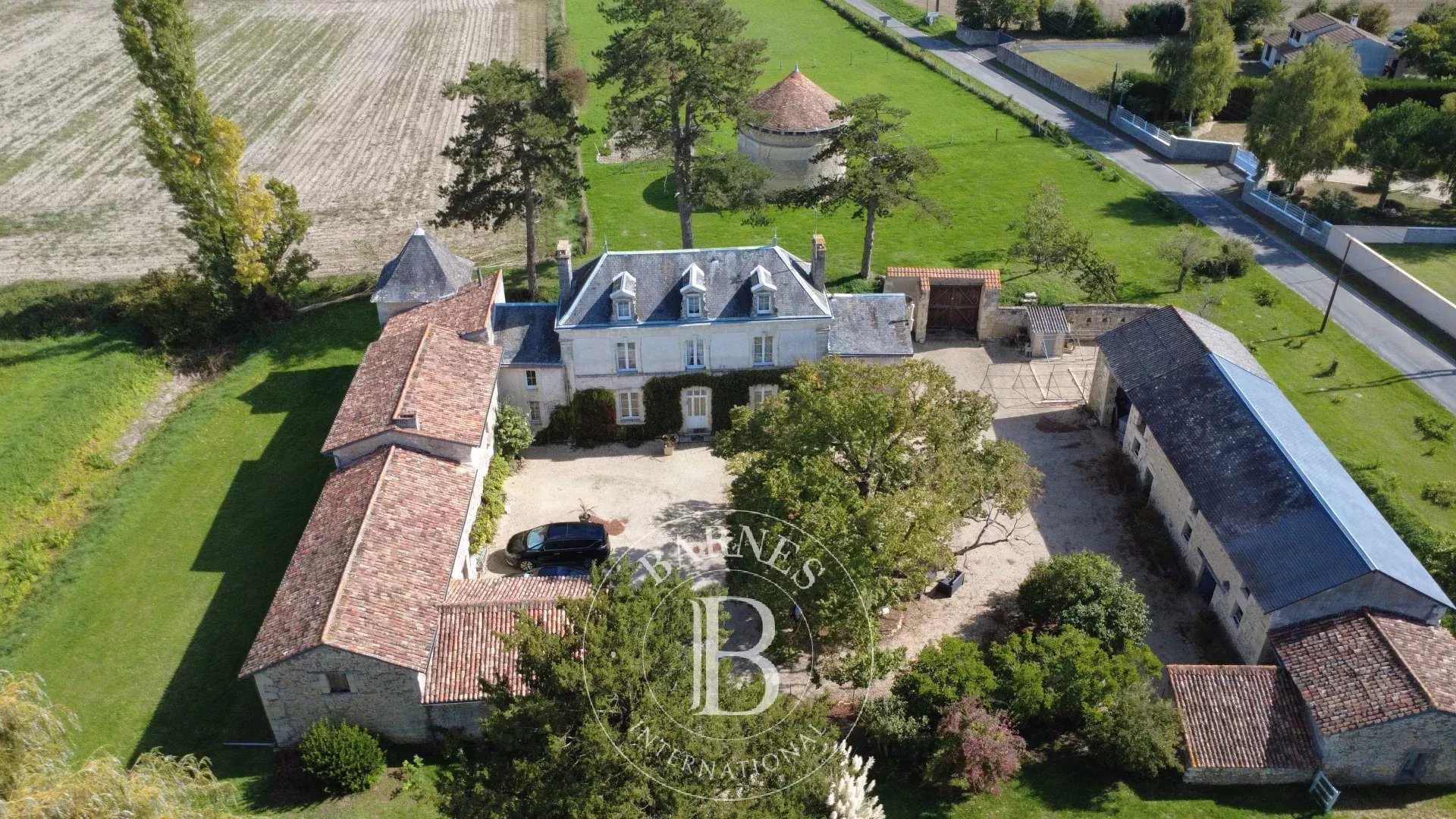 acheter chateau a renover pres 15e paris 2025 1 découvrez des opportunités uniques d'acheter un château à rénover près du 15e arrondissement de paris en 2025. investissez dans un bien d'exception alliant charme historique et potentiel de rénovation.
