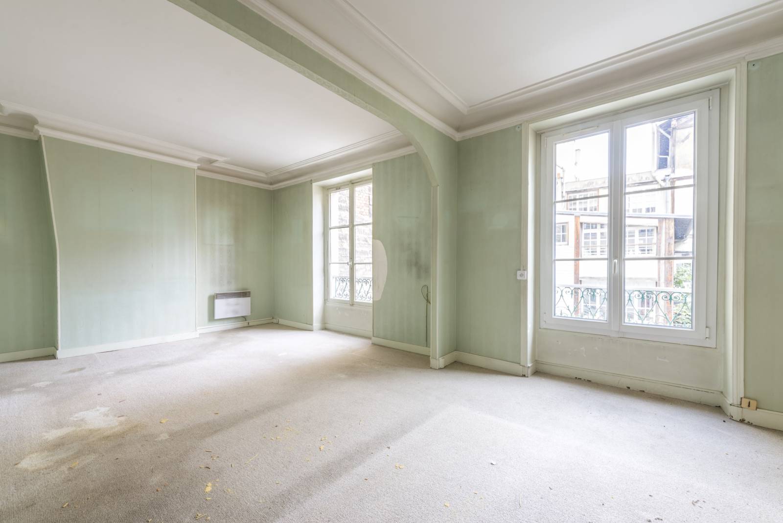 découvrez nos conseils pour acheter et rénover un appartement à paris, alliant charme parisien et modernité pour un projet immobilier réussi.