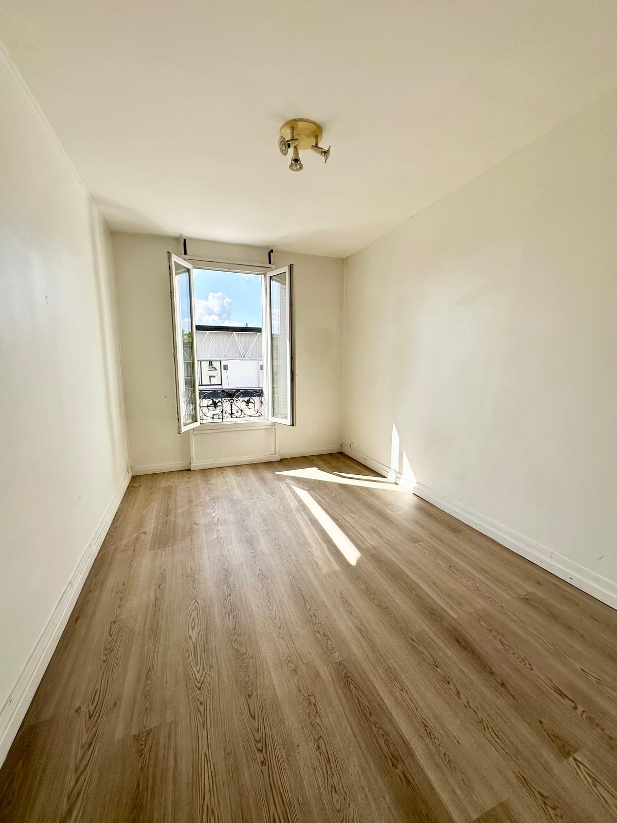 découvrez comment acheter et rénover un studio à paris en 2025, avec des conseils pratiques pour réussir votre investissement immobilier dans la capitale.