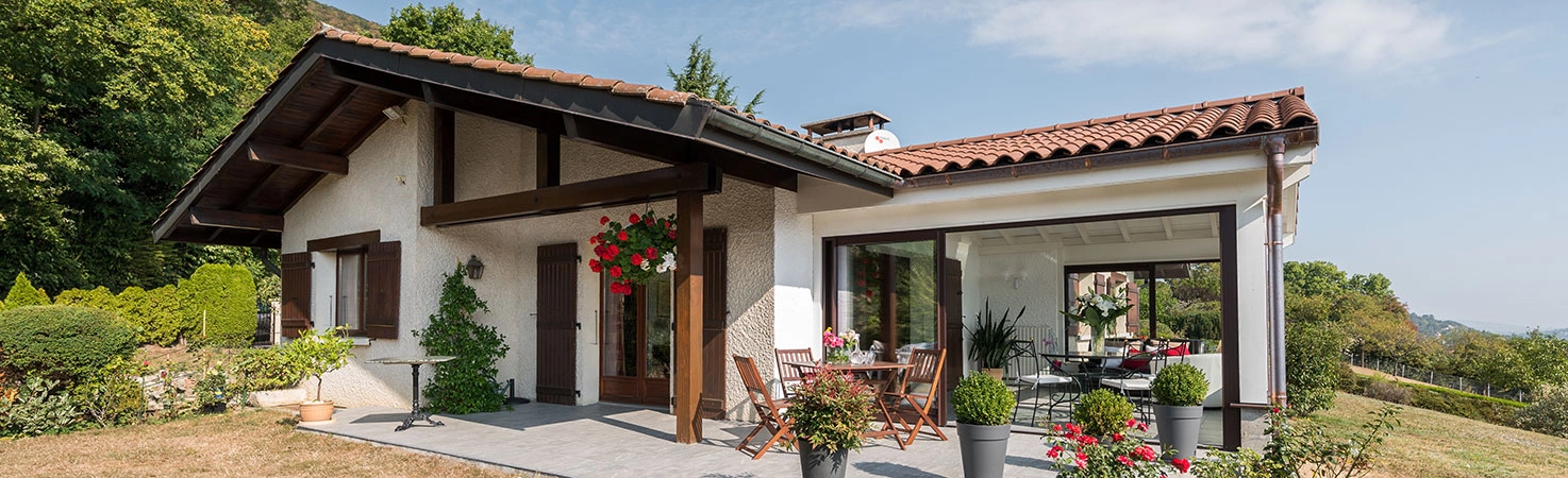 découvrez comment agrandir votre maison tout en optimisant les coûts grâce à nos conseils pratiques et astuces pour un projet économique et efficace.