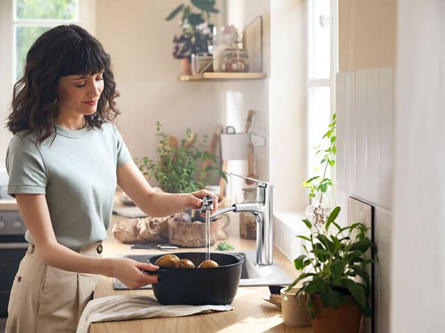 découvrez comment créer une ambiance chaleureuse en cuisine pour des moments conviviaux et accueillants autour de la table.