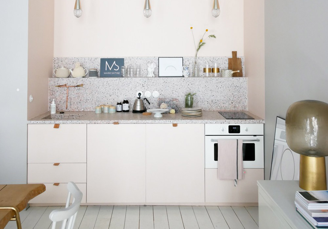 découvrez nos idées d'aménagement pour une cuisine à mur unique, optimisez l'espace et alliez fonctionnalité et design dans votre cuisine.