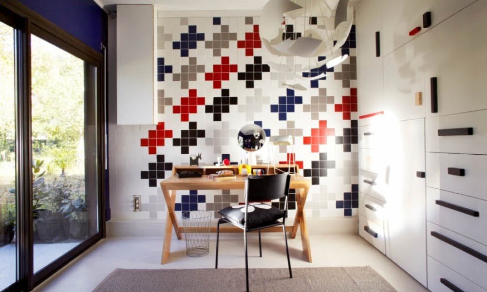 optimisez l'espace de votre garage avec nos conseils d'aménagement pratiques et fonctionnels. découvrez des idées pour transformer votre garage en un espace organisé et utile.