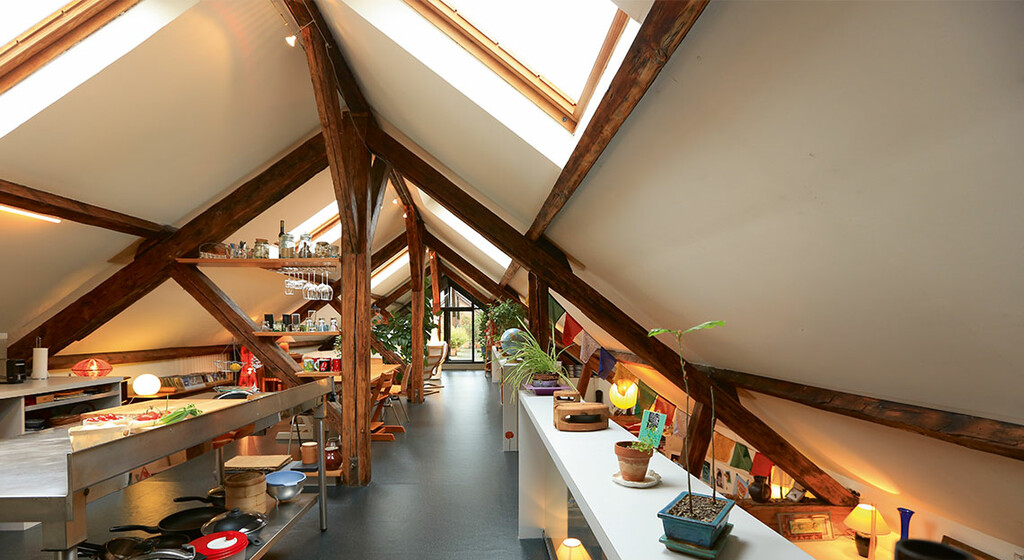 découvrez nos conseils pratiques pour aménager vos combles et optimiser l'espace sous votre toit. transformez vos combles en pièces conviviales et fonctionnelles.