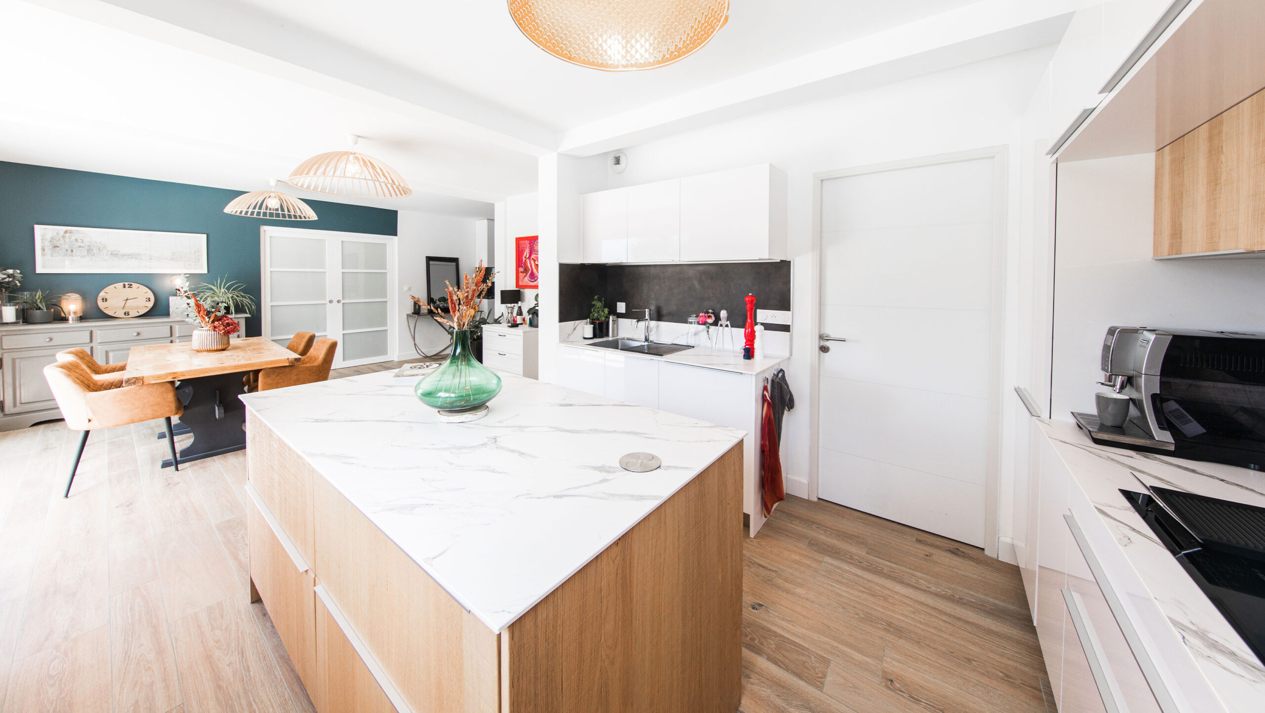 découvrez nos conseils et idées pour aménager une cuisine ouverte fonctionnelle et esthétique, optimisant l'espace et la convivialité de votre intérieur.