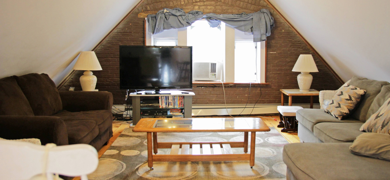 découvrez comment aménager votre grenier à prix malin avec des astuces économiques et efficaces pour optimiser votre espace sans vous ruiner.