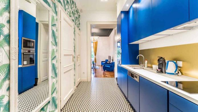 découvrez comment aménager une cuisine en couloir grâce à nos astuces pratiques et inspirations design pour optimiser l'espace et allier fonctionnalité et esthétique.