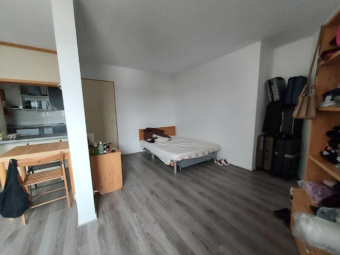 découvrez cet appartement à rénover situé à noisy-le-grand, offrant un fort potentiel pour créer un espace de vie personnalisé au cœur d'un quartier dynamique.