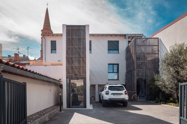 architecte à toulouse spécialisé dans la création de projets sur mesure alliant design, fonctionnalité et respect de l'environnement. donnez vie à votre vision avec un expert local.