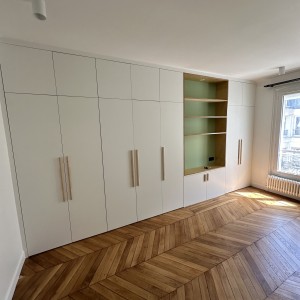 artisan peintre à paris 19, expert en rénovation et décoration intérieure. donnez vie à vos murs avec un professionnel qualifié pour un résultat impeccable et sur mesure.