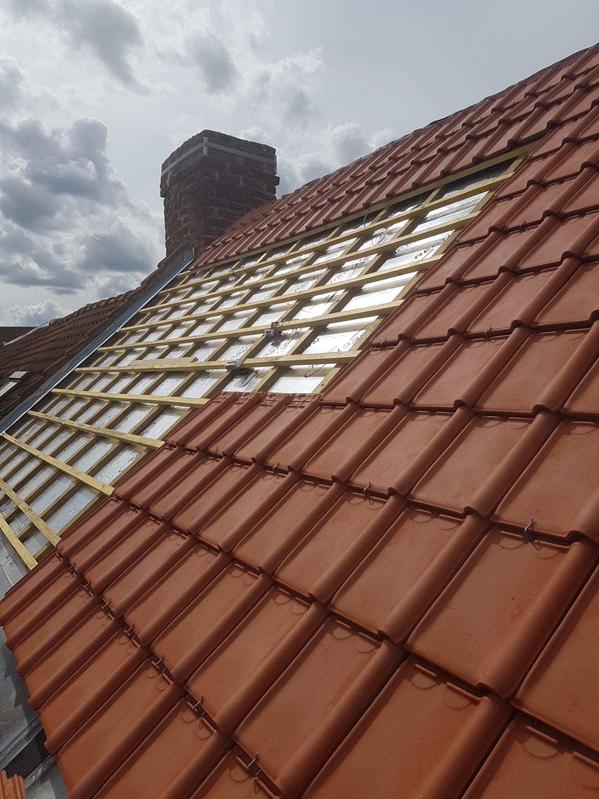 découvrez des astuces pratiques pour réussir la rénovation de votre toiture, améliorer son isolation et prolonger sa durée de vie.