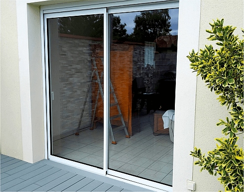 découvrez les avantages des portes et fenêtres en aluminium grandes dimensions : design moderne, résistance, isolation optimale et entretien facile pour sublimer votre intérieur.