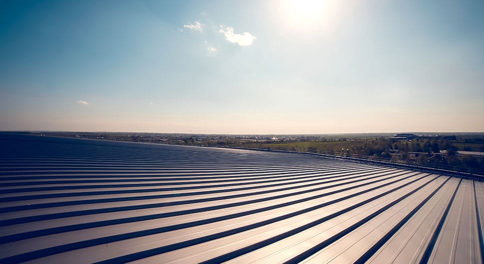 découvrez les avantages d'une toiture en zinc, alliant durabilité exceptionnelle et esthétique moderne pour protéger et embellir votre maison.