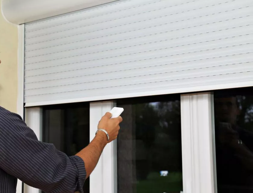 découvrez les avantages des volets roulants électriques : confort, sécurité, économie d'énergie et facilité d'utilisation pour votre maison.