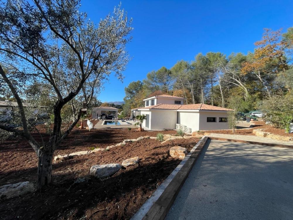 baticoncept : expert en réussite sur-mesure de vos projets de construction et rénovation, pour des solutions personnalisées et performantes.