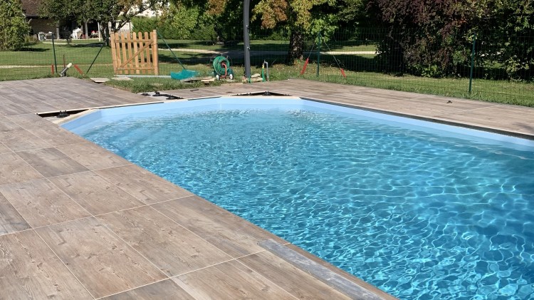 découvrez nos carreleurs experts à troyes, spécialisés dans la pose de carrelage de qualité pour tous vos projets de rénovation et construction. faites confiance à notre savoir-faire local.