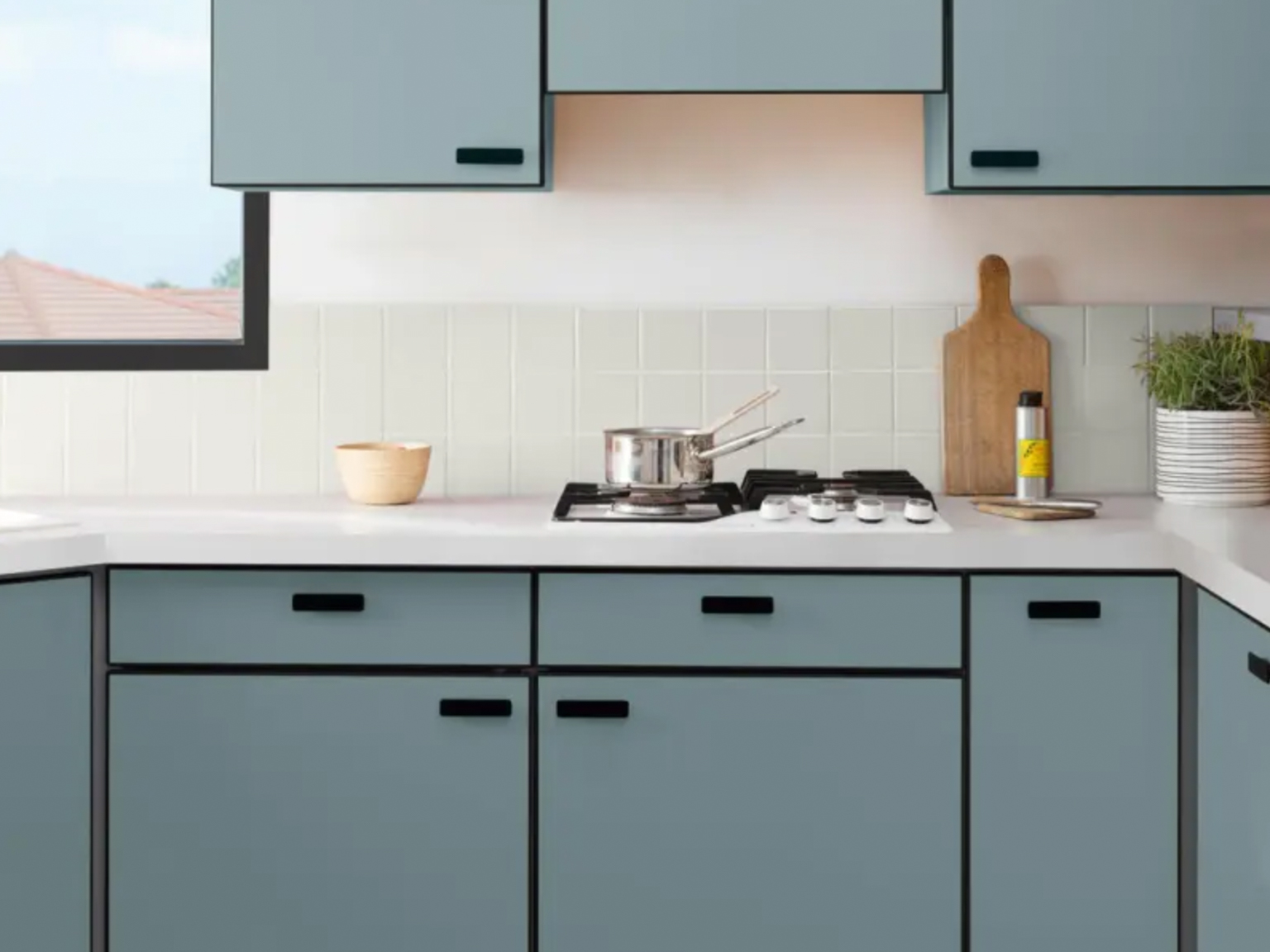 découvrez comment changer la couleur de vos meubles de cuisine facilement pour un intérieur rafraîchi et moderne. conseils, astuces et idées diy pour une transformation réussie.