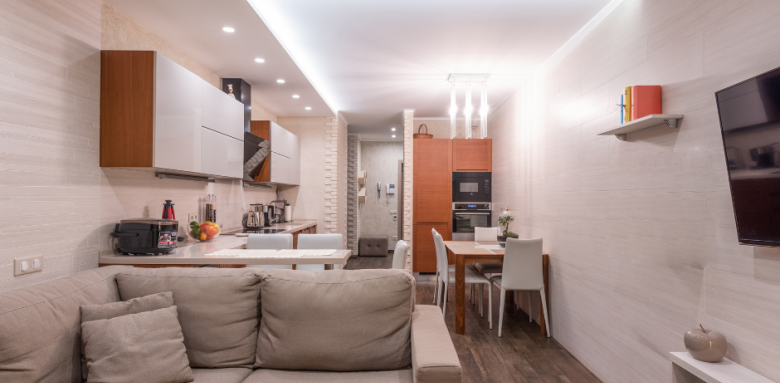 découvrez nos conseils pratiques et astuces pour rénover votre appartement facilement et efficacement, du choix des matériaux à l'aménagement optimal.