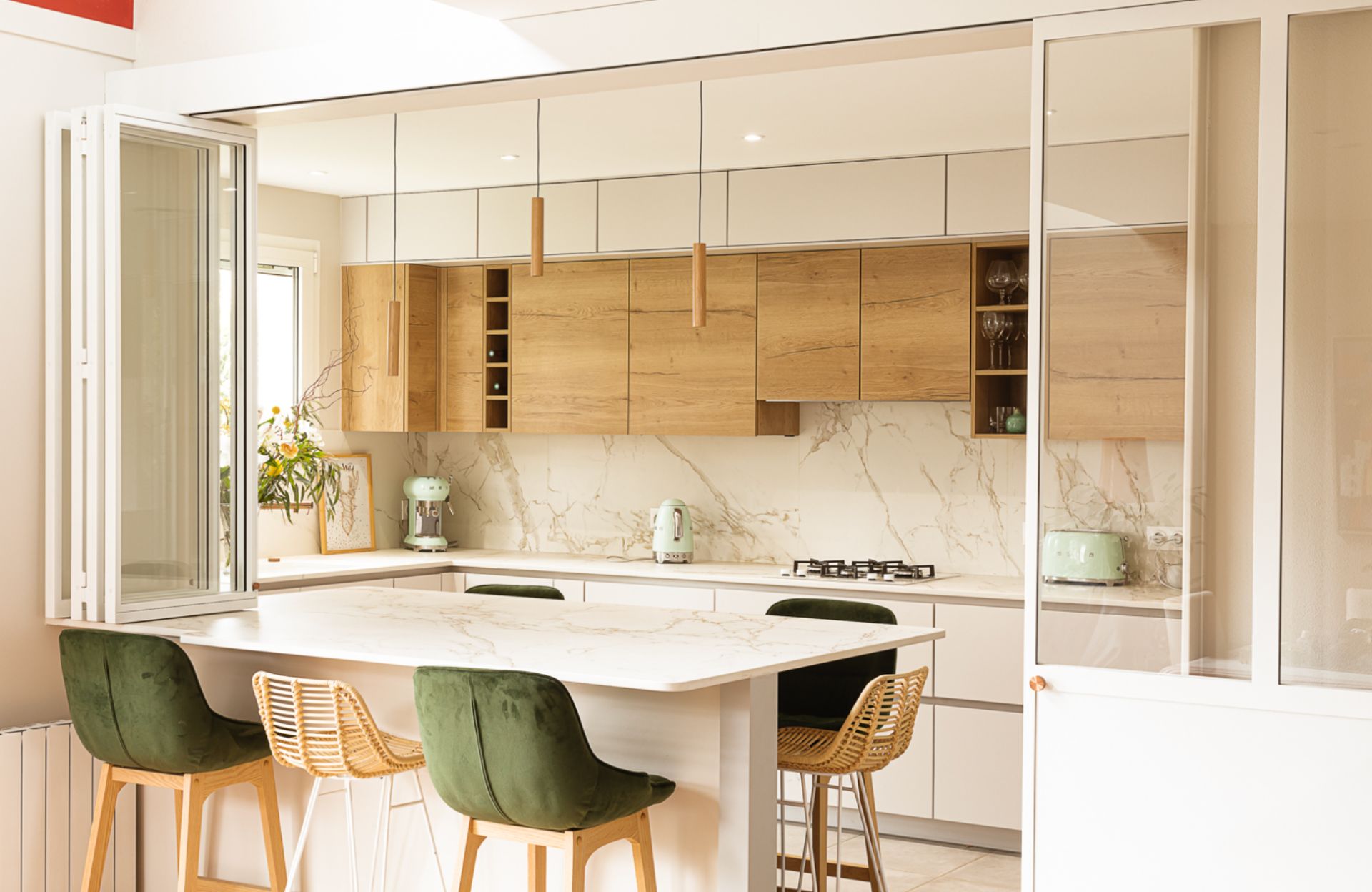 découvrez nos conseils pratiques pour réussir la rénovation de votre cuisine, de la planification au choix des matériaux, afin de créer un espace fonctionnel et esthétique.