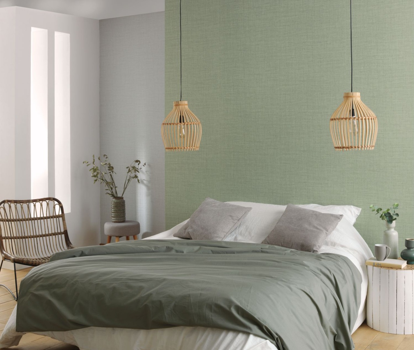 découvrez comment choisir la couleur parfaite pour une chambre adulte afin de créer une ambiance chaleureuse et apaisante.