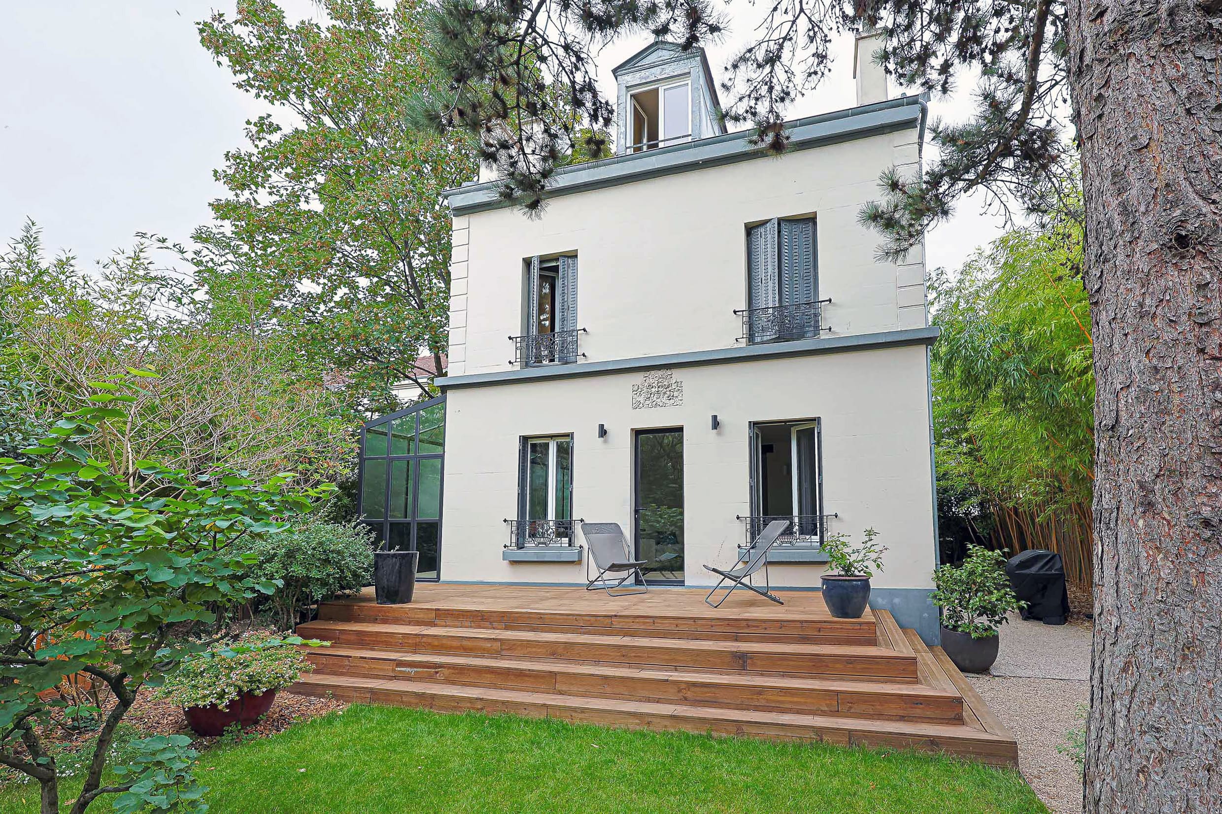 découvrez le coût d'un architecte pour l'agrandissement de votre maison et obtenez des conseils pour optimiser votre budget tout en réalisant vos projets d'extension.