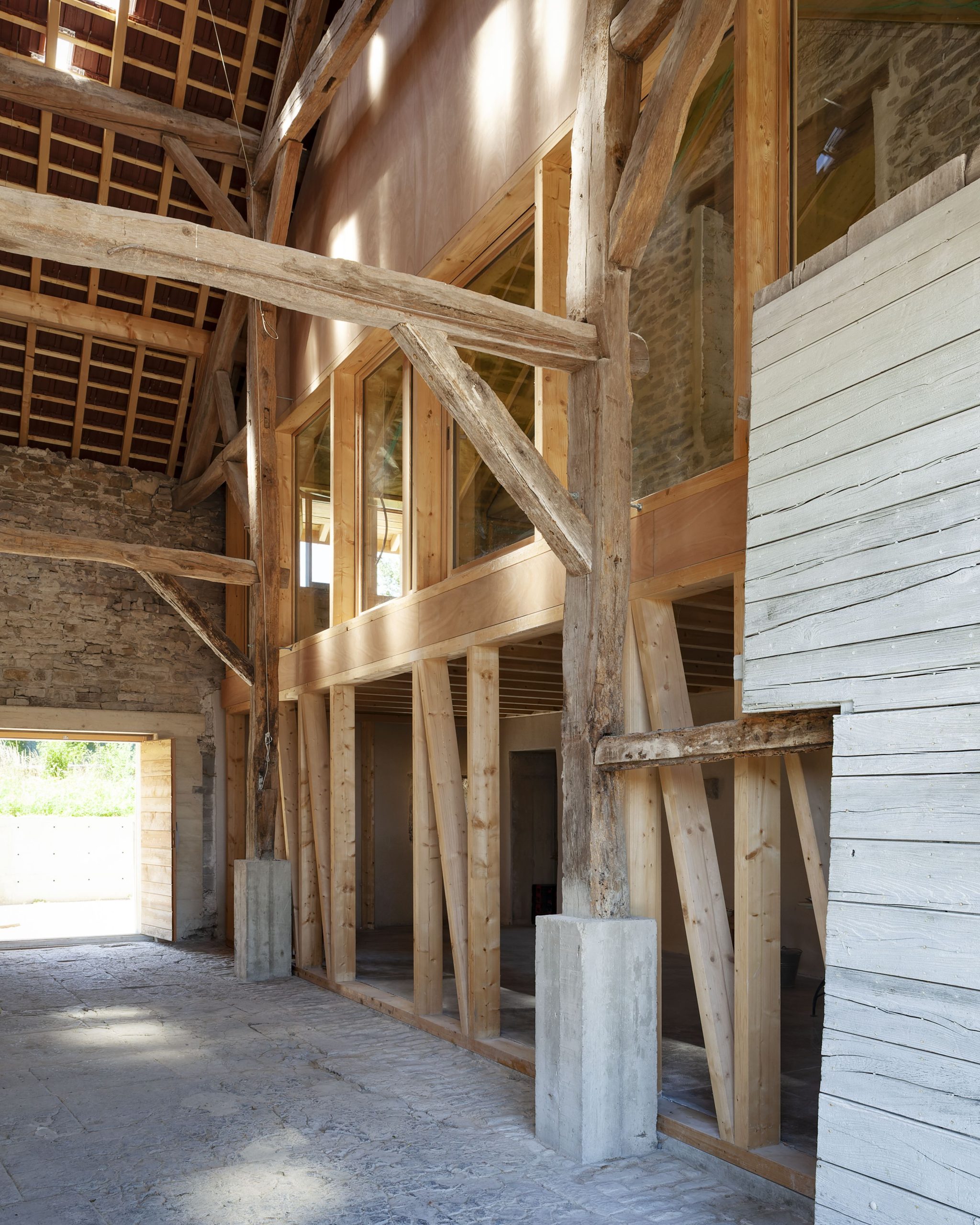 découvrez le coût d'un architecte pour la rénovation de votre grange. estimez les tarifs, les prestations et les conseils pour réussir votre projet de transformation.