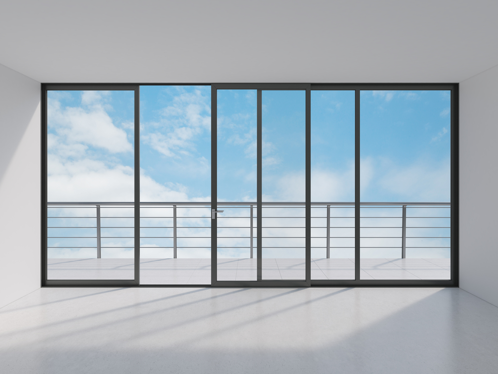 découvrez le coût d'une baie vitrée : guide des prix, facteurs influençant le tarif, et conseils pour choisir la meilleure option adaptée à votre budget.