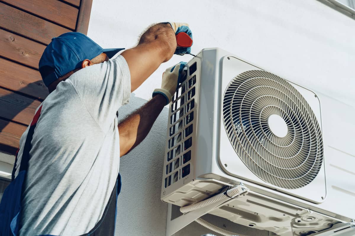 découvrez le coût d'installation d'une climatisation split, les facteurs qui influencent le prix et obtenez des conseils pour un investissement optimal.