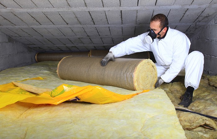 découvrez le coût moyen au mètre carré pour l'isolation des combles et optimisez vos économies d'énergie avec nos conseils et estimations précises.