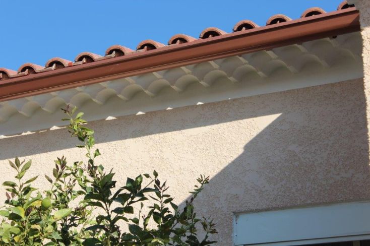 découvrez le coût moyen d'un ravalement de façade et nos astuces pour économiser tout en rénovant efficacement l'extérieur de votre maison.