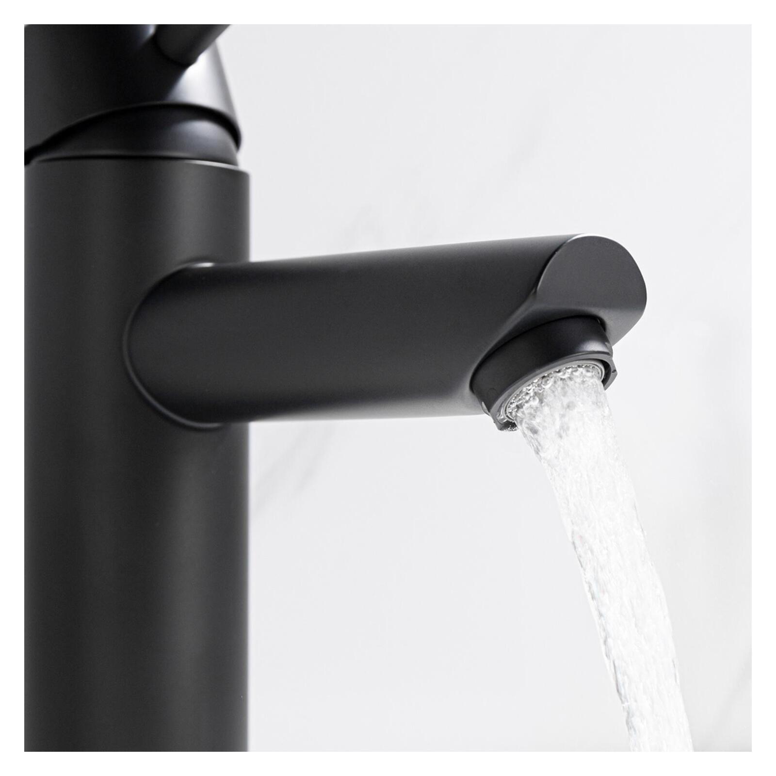 découvrez le coût moyen pour la pose d'un robinet de lavabo, avec des conseils pour choisir le bon professionnel et optimiser votre budget.