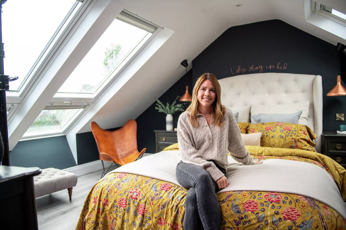 découvrez le coût moyen pour la rénovation des combles au mètre carré et obtenez des conseils pour estimer votre budget travaux de rénovation.