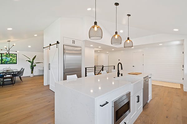 cout renovation cuisine 4 découvrez le coût de rénovation d'une cuisine et obtenez des conseils pour estimer votre budget en fonction de vos besoins et de la taille de votre espace.