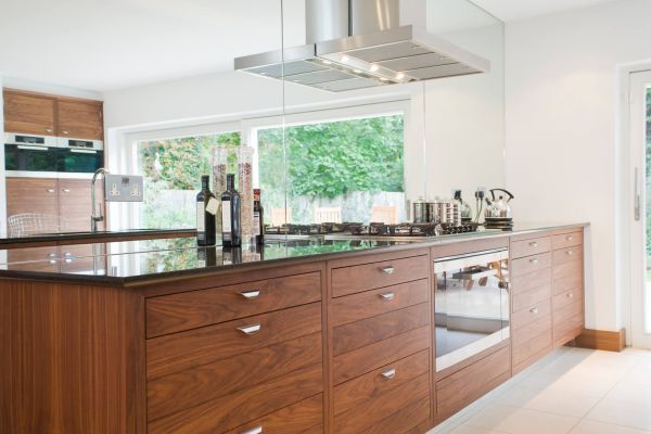 découvrez notre guide complet pour estimer le coût de la rénovation de votre cuisine et maîtriser votre budget efficacement.