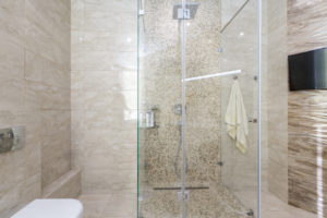 découvrez le coût moyen pour la rénovation d'une douche à l'italienne, incluant les matériaux, la main-d'œuvre et les conseils pour un projet réussi.