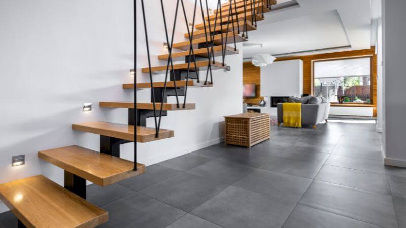 découvrez le coût de la rénovation d'escalier : facteurs influents, tarifs moyens et conseils pour un projet réussi adapté à votre budget.