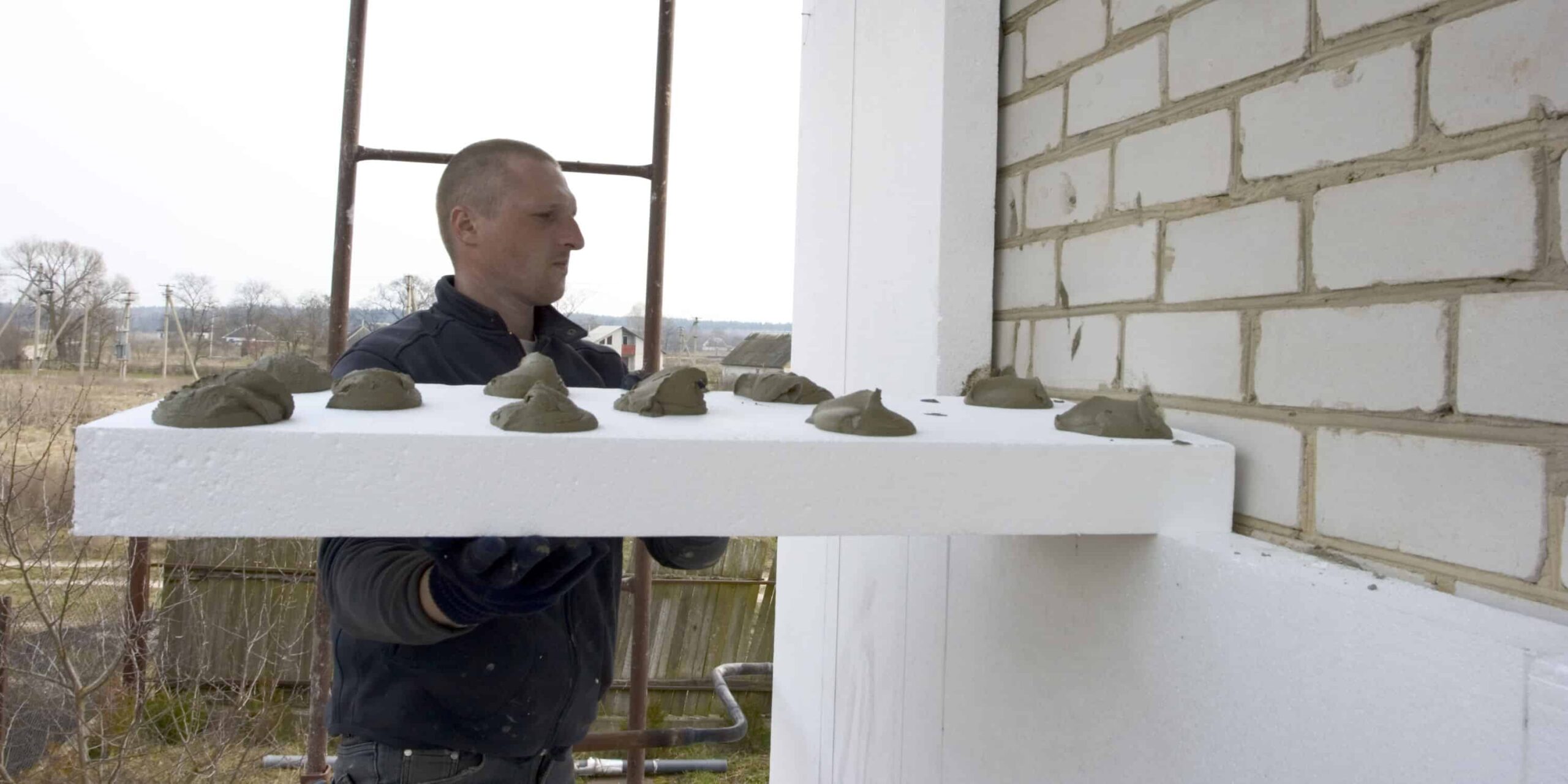 découvrez le coût de la rénovation de façade : estimation des prix, facteurs influençant le budget et conseils pour bien rénover votre maison.