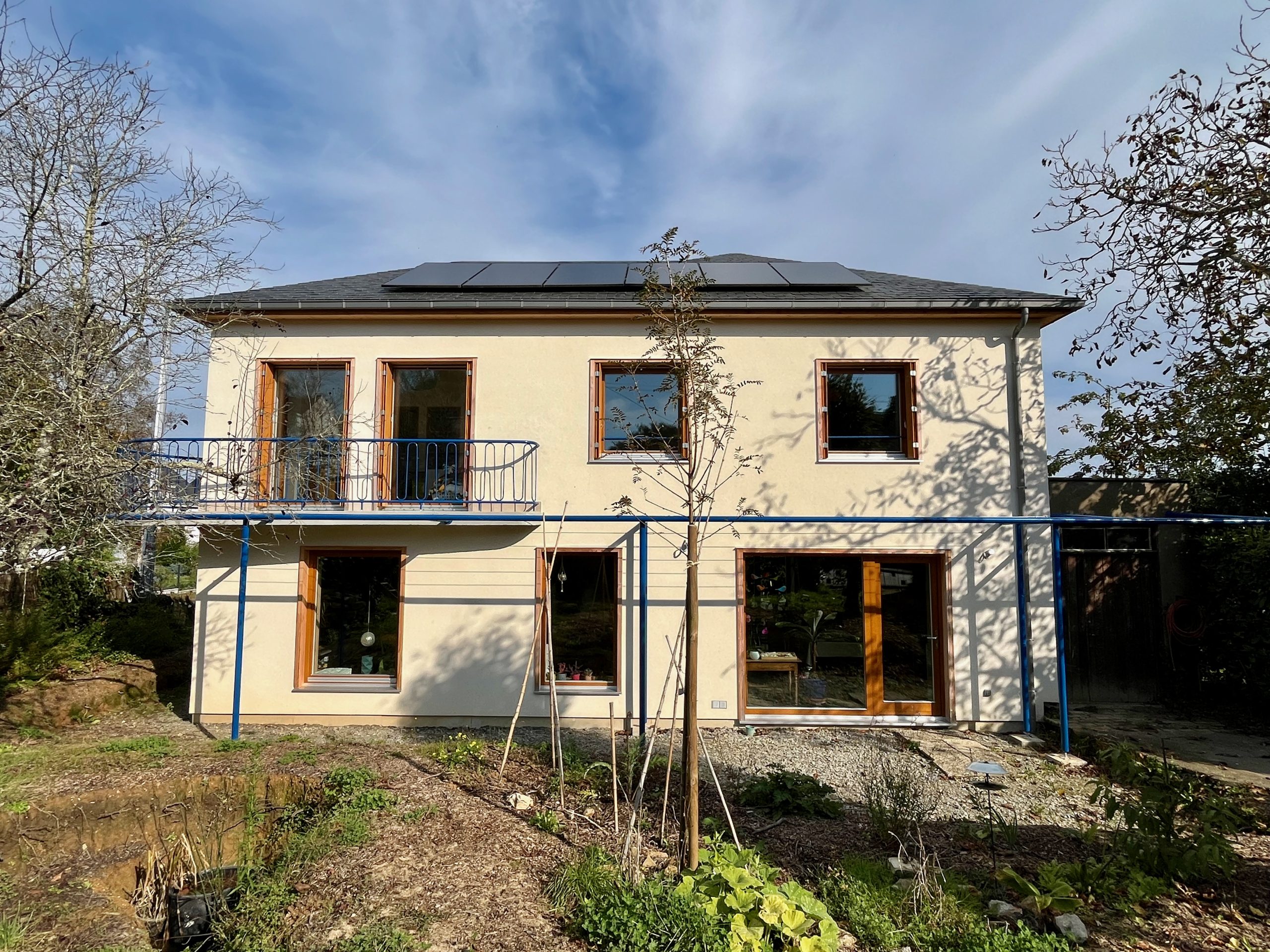 découvrez le coût de la rénovation d'une ferme : estimation des travaux, matériaux et conseils pour un budget maîtrisé.