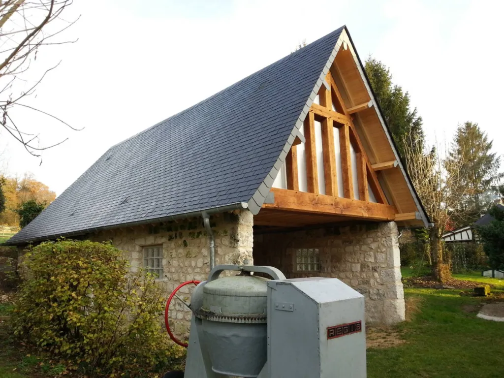 découvrez notre guide complet sur le coût de rénovation d'une longère, avec toutes les informations essentielles pour planifier et budgétiser vos travaux efficacement.