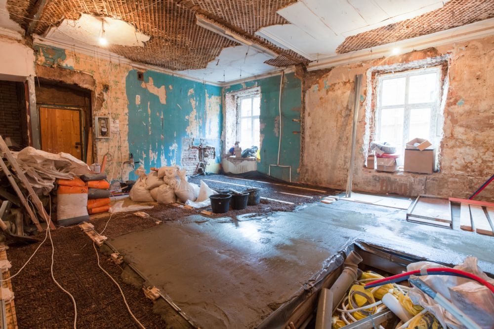 découvrez le coût de la rénovation d'une maison ancienne : estimation des prix, conseils pour maîtriser votre budget et astuces pour réussir vos travaux.