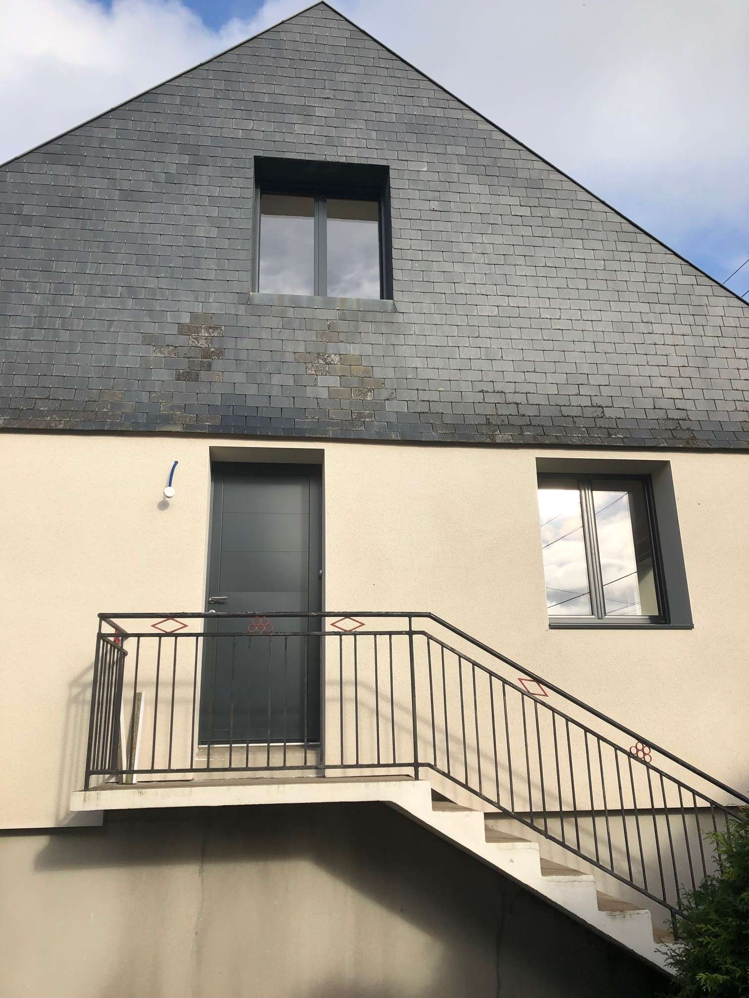 découvrez le coût de la rénovation d'une maison des années 70 : estimation des prix, conseils pratiques et astuces pour moderniser votre habitat tout en maîtrisant votre budget.