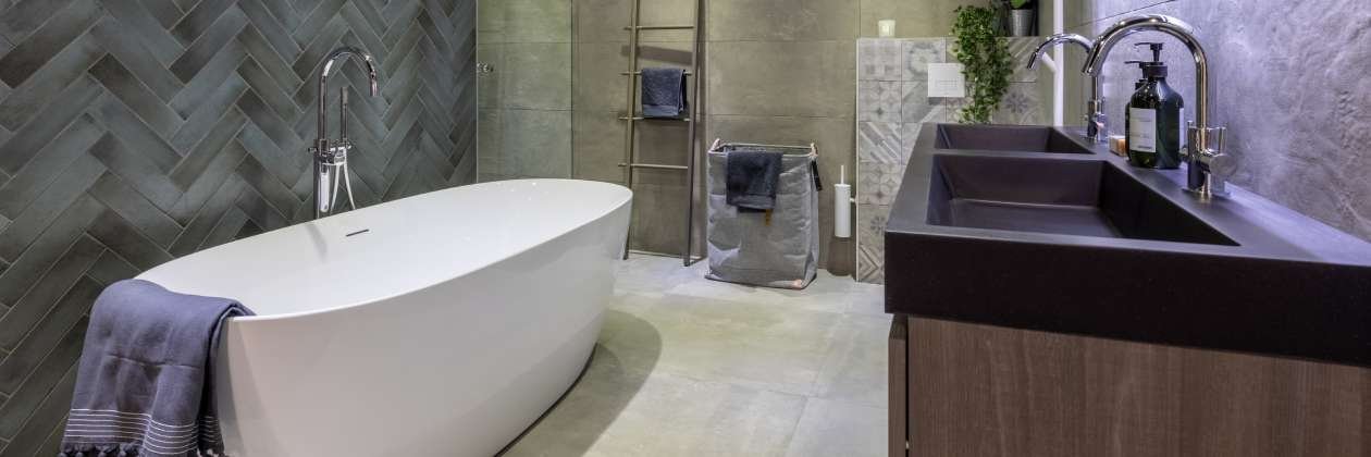découvrez le coût d'une salle de bain complète et obtenez une estimation détaillée pour votre projet de rénovation ou d'installation.